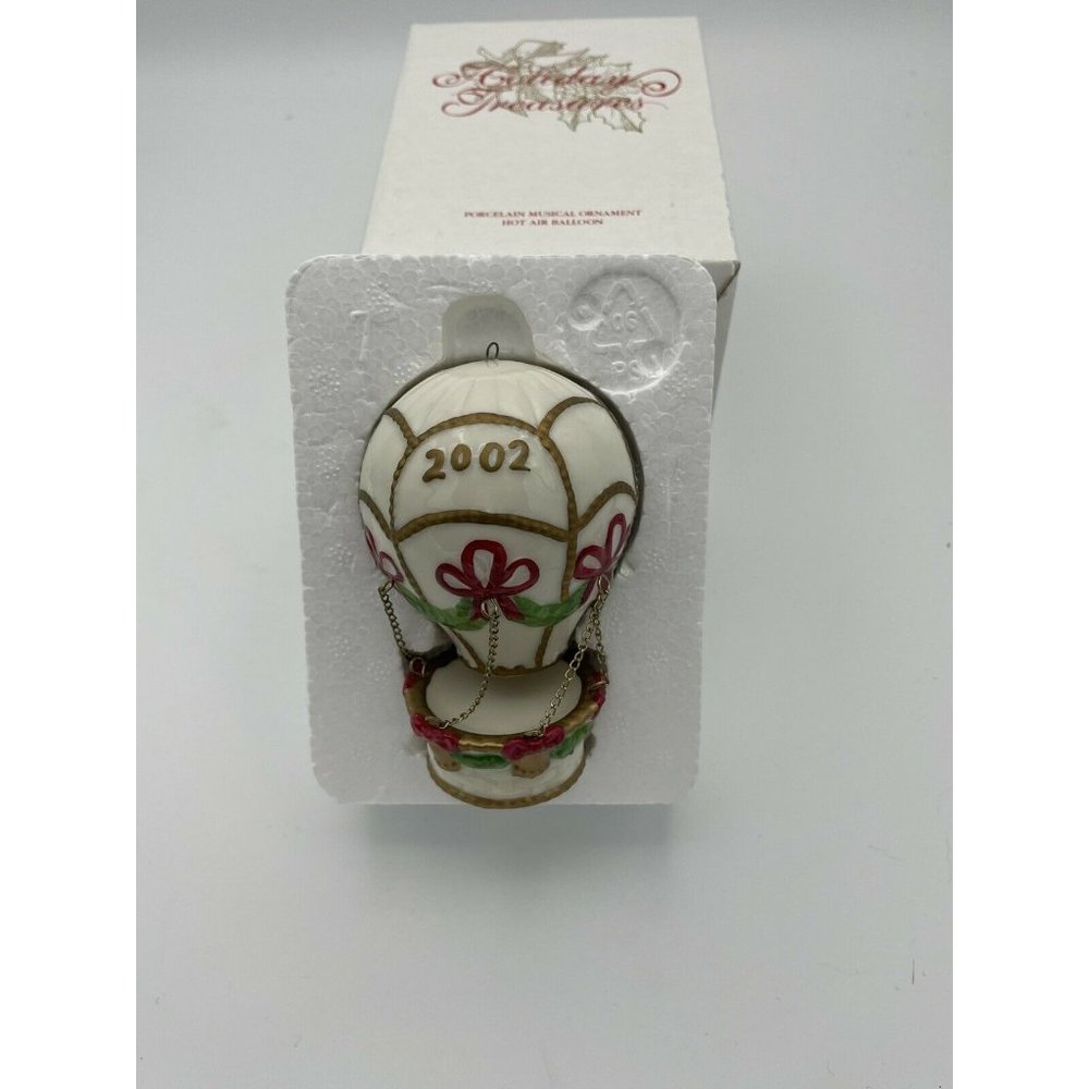 Avon 2002 Hot Air Balloon Holiday Treasures Christmas Ornament In Box Read Below